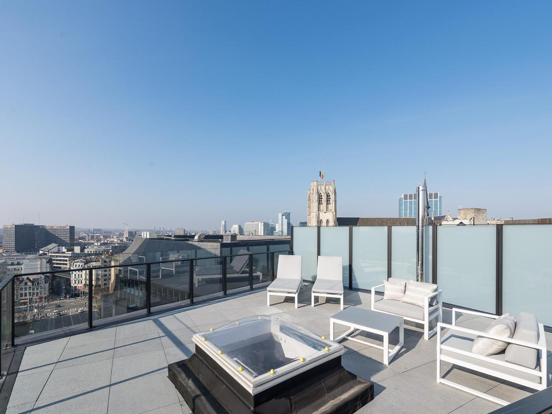 Triplex Penthouse In The Center Aparthotel Bruxelles
